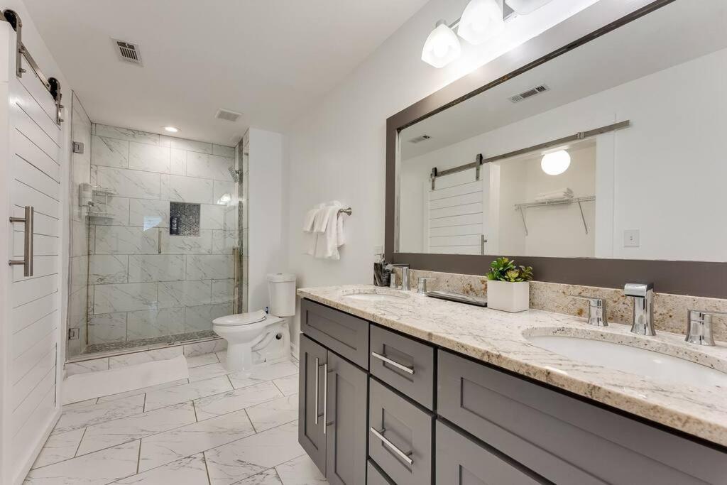 Luxury Atlanta Home - Self Check-In Pet Friendly Free Parking Bagian luar foto
