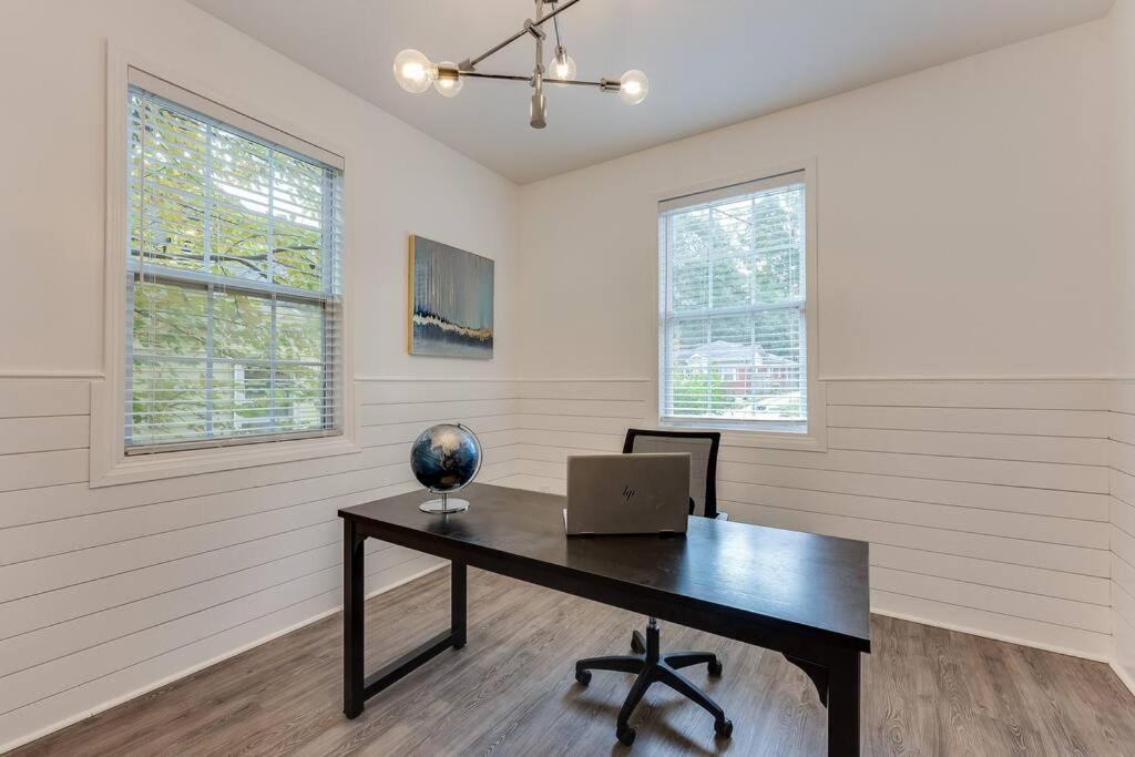Luxury Atlanta Home - Self Check-In Pet Friendly Free Parking Bagian luar foto