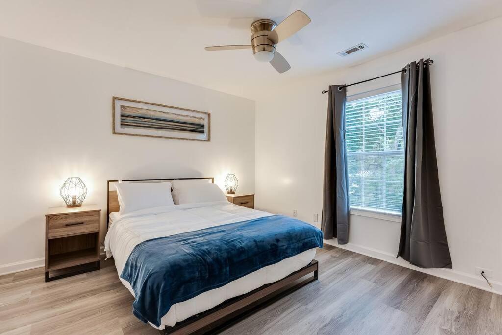 Luxury Atlanta Home - Self Check-In Pet Friendly Free Parking Bagian luar foto